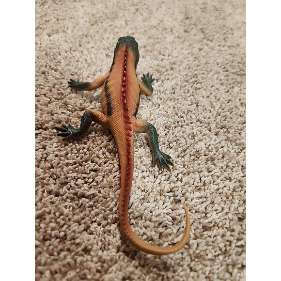 Lot Of 2 Plastic Lizard FIGURINES - Picture 7 of 9